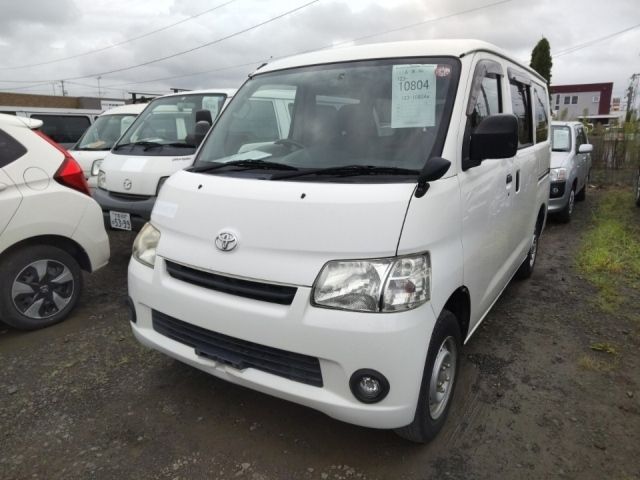 10804 Toyota Town ace van S412M 2016 г. (LUM Tokyo Nyusatsu)